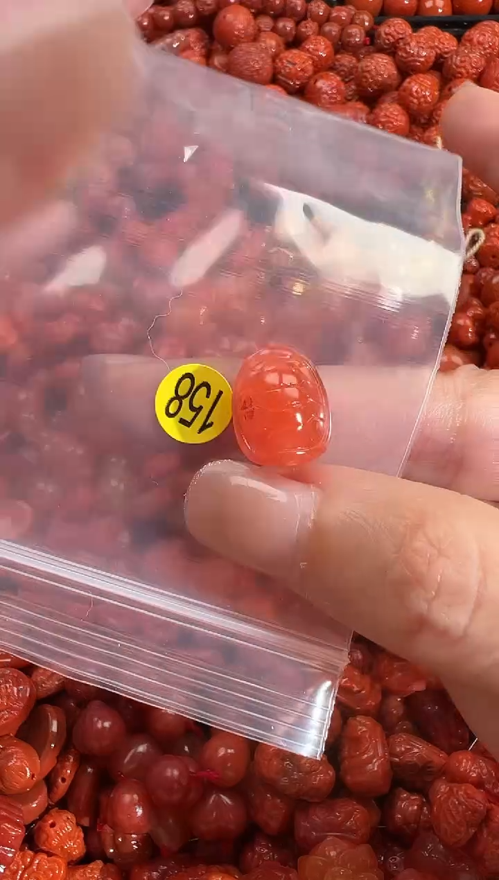 颈饰未镶嵌南红玛瑙1