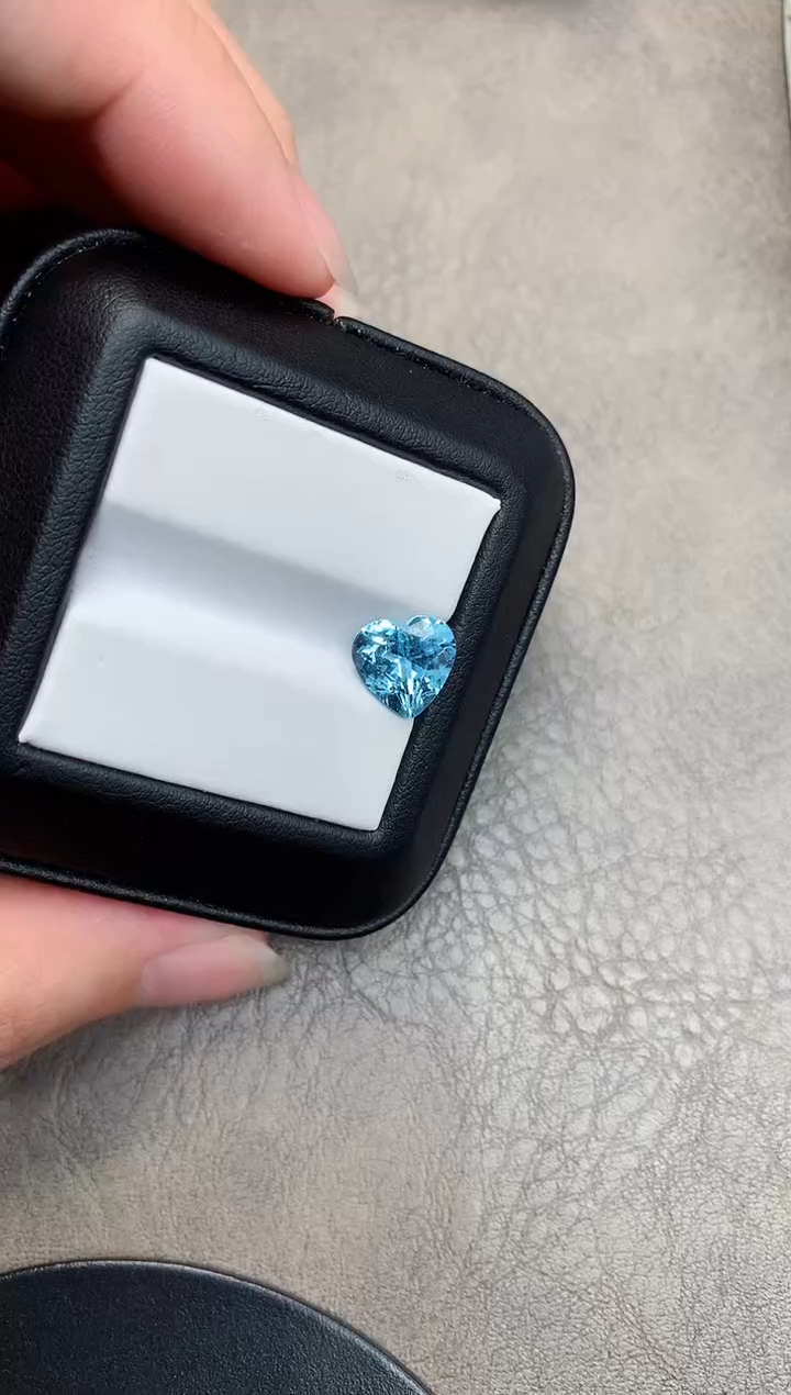 【闪购商品】海蓝宝石裸石未镶嵌3.15ctct爱心圣玛利亚海蓝宝SKY