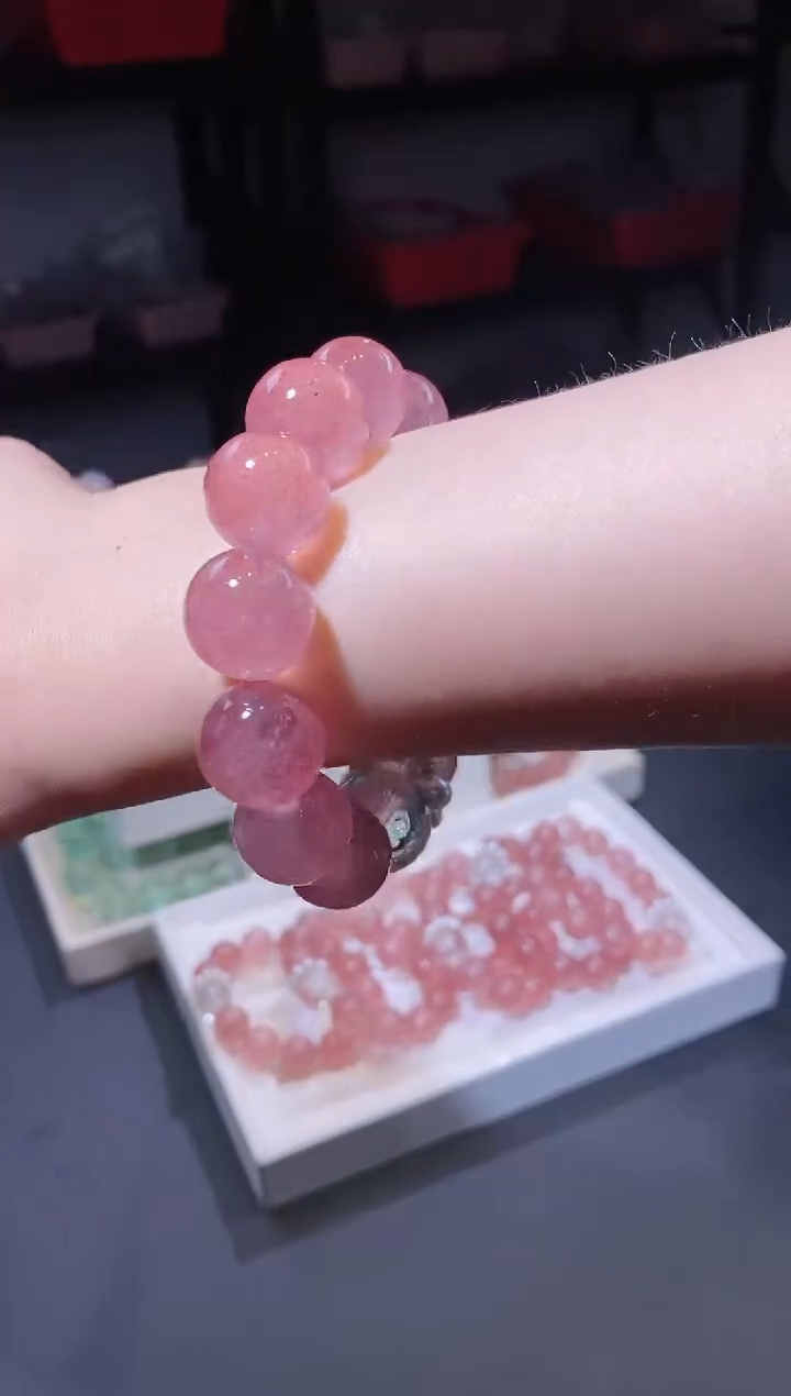 未镶嵌手链水晶1228.7草莓晶手串 多样性发其一