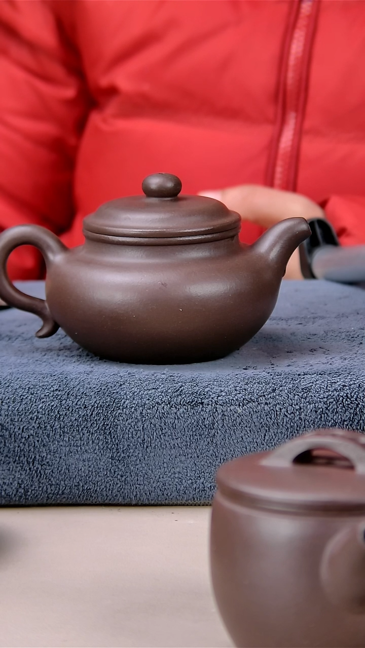 【闪购商品】紫砂茶壶230底草清仿古