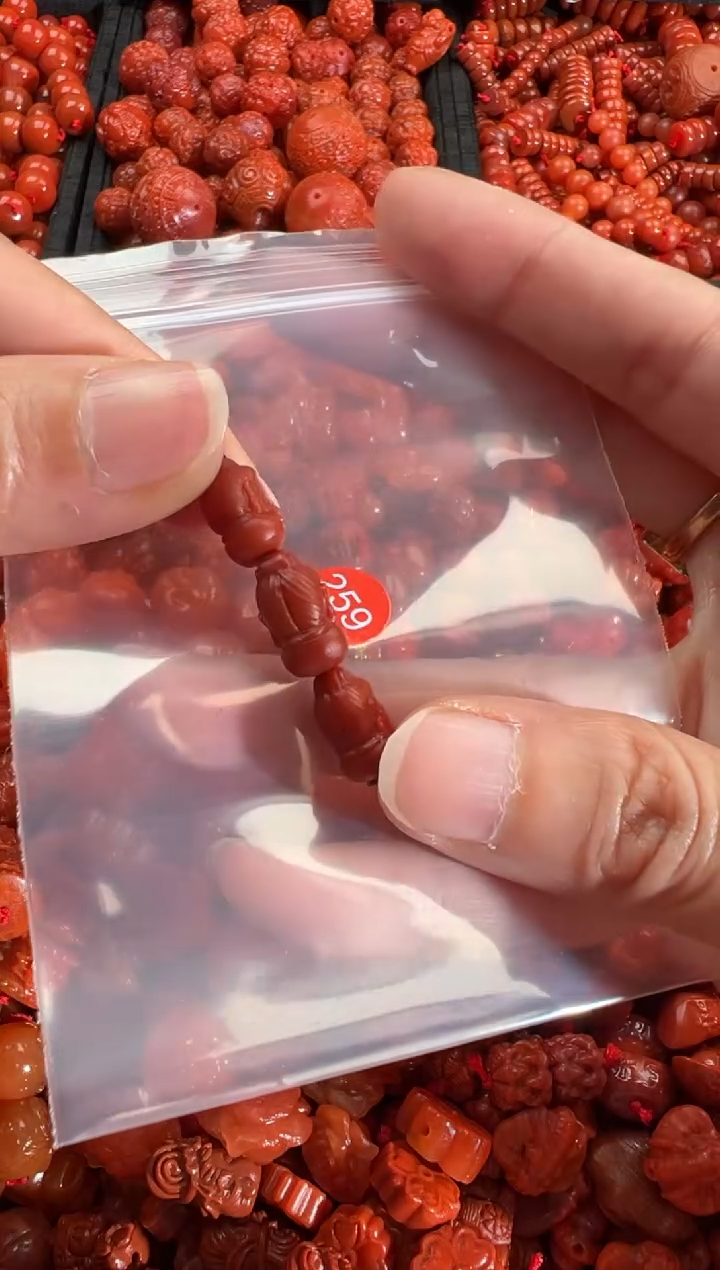 【闪购商品】南红玛瑙颈饰未镶嵌2