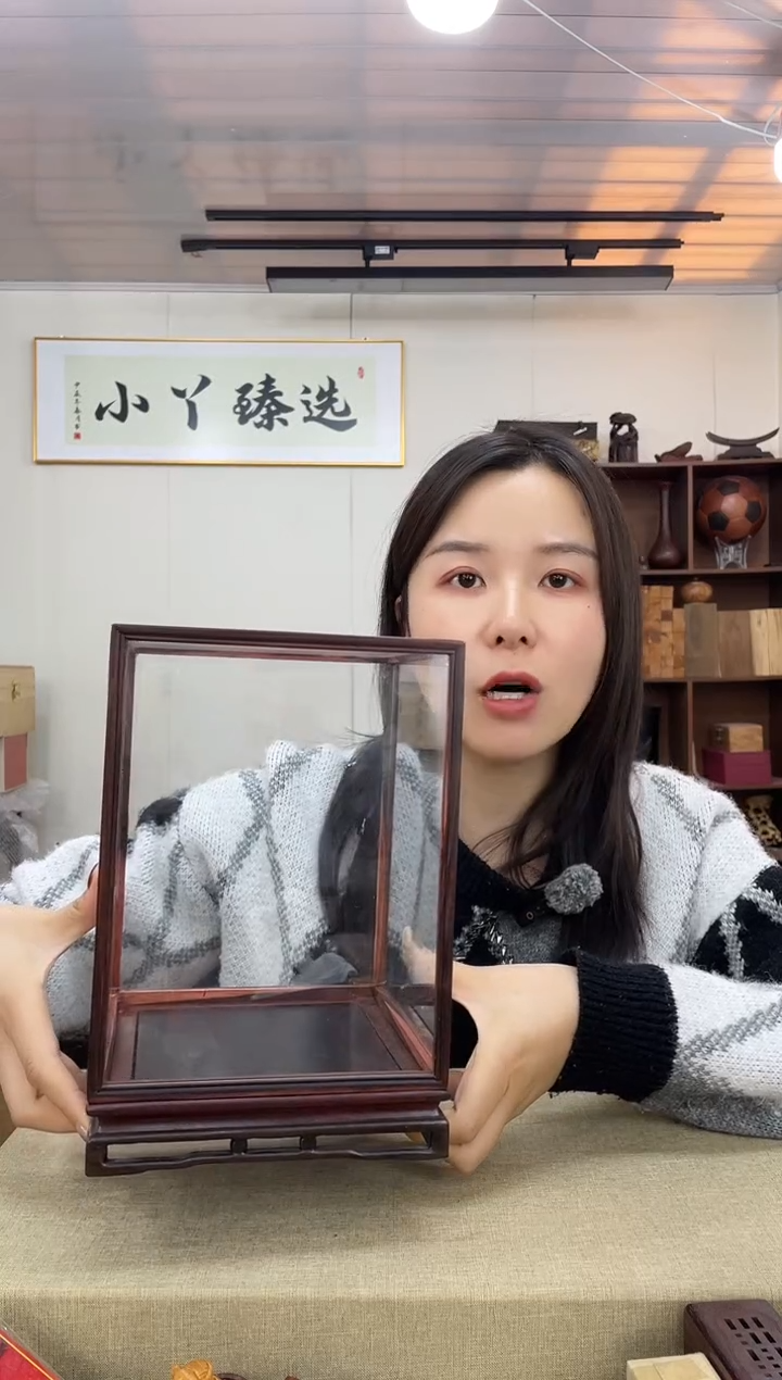 乌木类 888大红酸枝16*16*21玻璃罩木木木