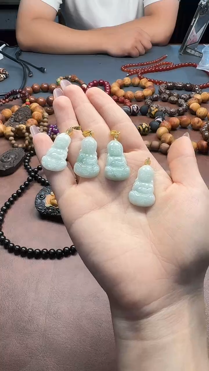 翡翠未镶嵌颈饰 艾35 多样性发货其一