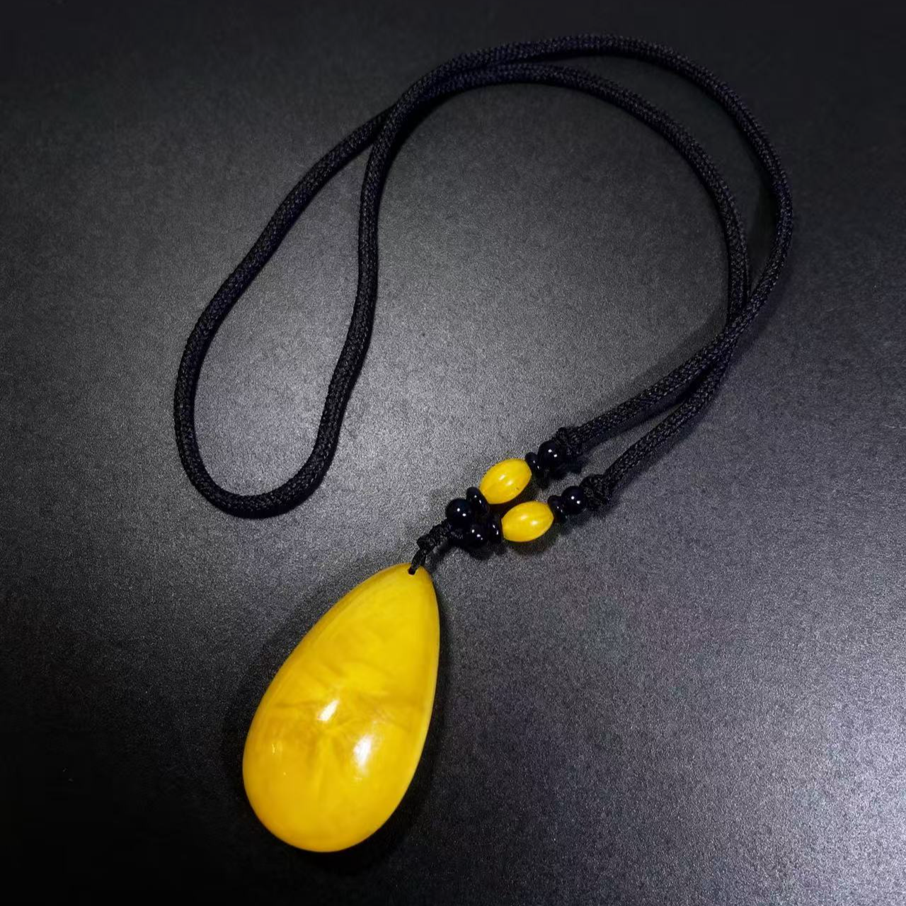 【镇店收藏 正品保障】686精美黄色水滴吊坠