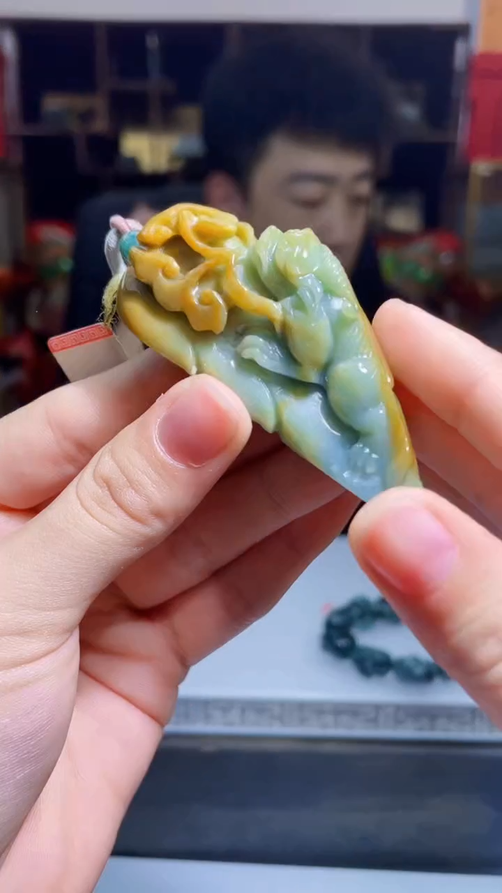 【闪购商品】翡翠吊坠(不含链)未镶嵌D63