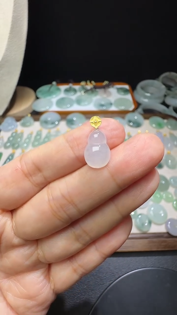 吊坠(不含链)18K金镶嵌翡翠小葫芦