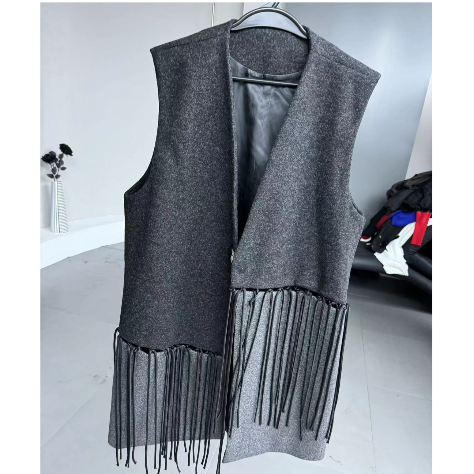 鑫鑫2025秋冬季新款小众高级感女装拼接流苏撞色百搭马甲16669