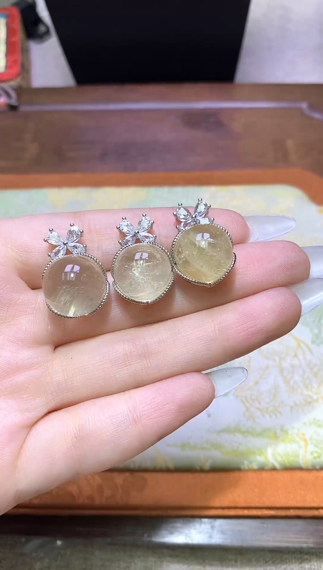未镶嵌颈饰水晶多样性发一件125