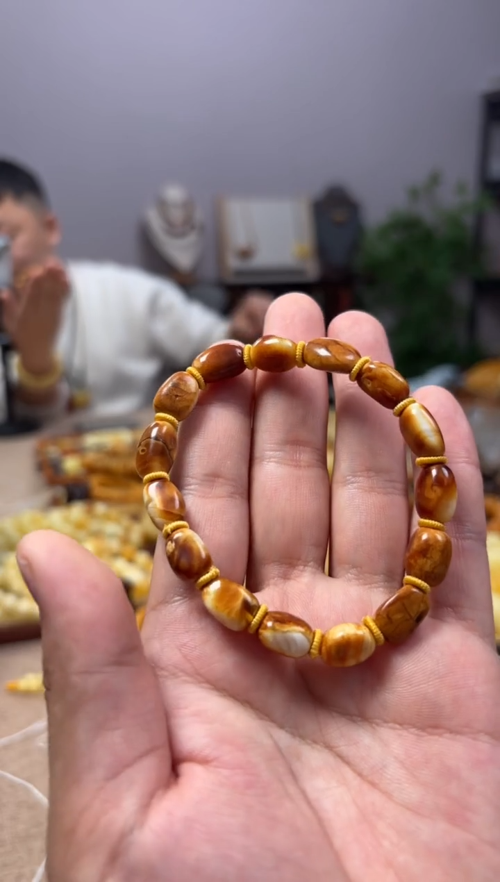 【闪购商品】蜜蜡裸石未镶嵌手串