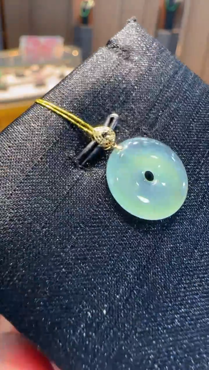 【闪购商品】翡翠吊坠(不含链)18K金镶嵌多样性发一件