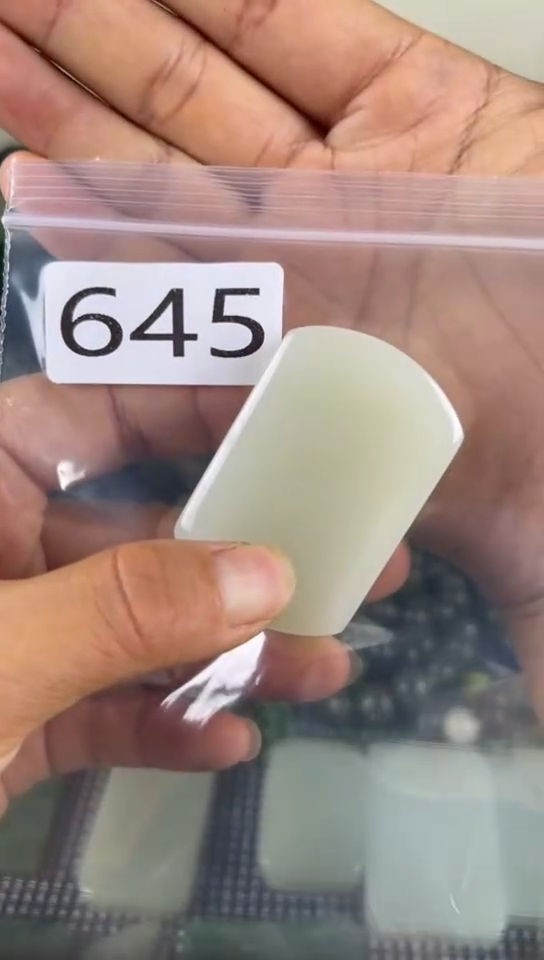 未镶嵌和田玉珠宝半成品天**号牌子
