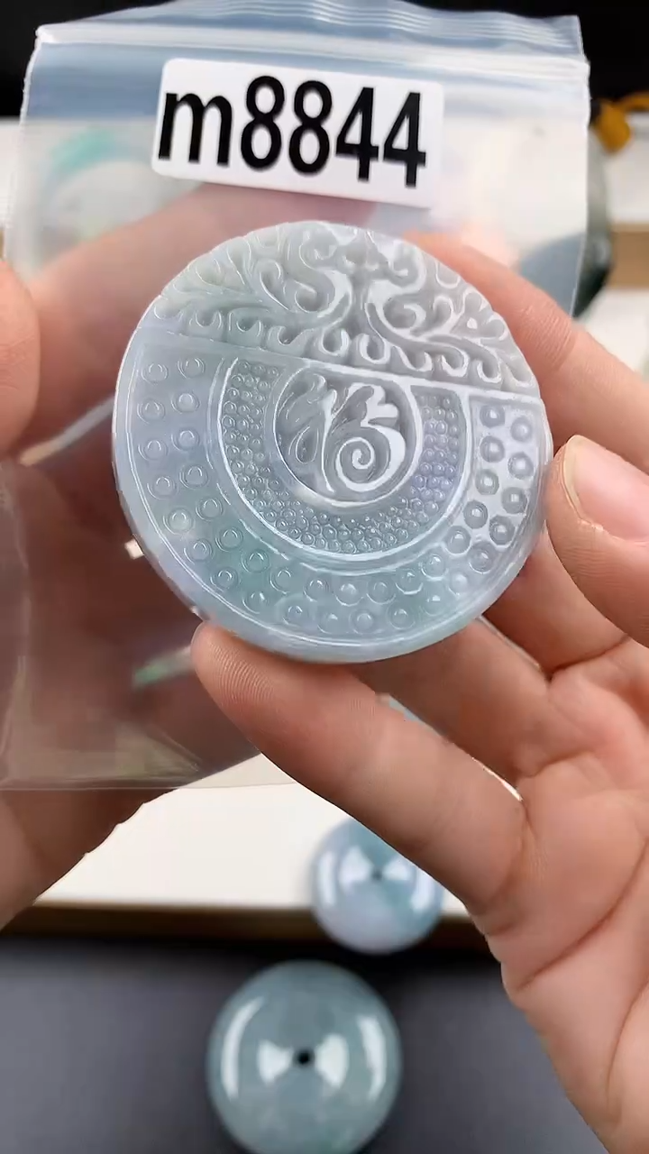 颈饰未镶嵌翡翠天然翡翠吊坠挂件