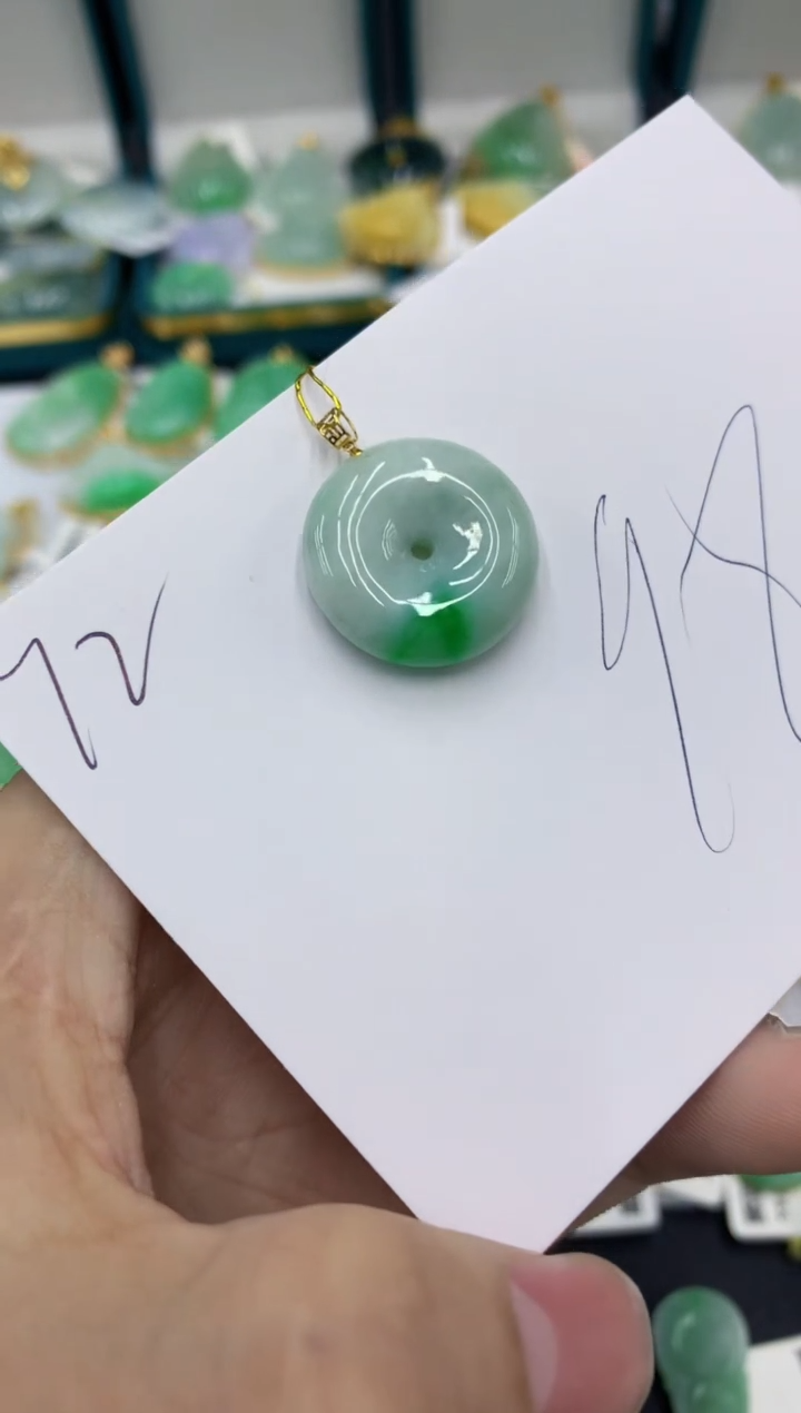 【闪购商品】翡翠颈饰18K金镶嵌翡翠