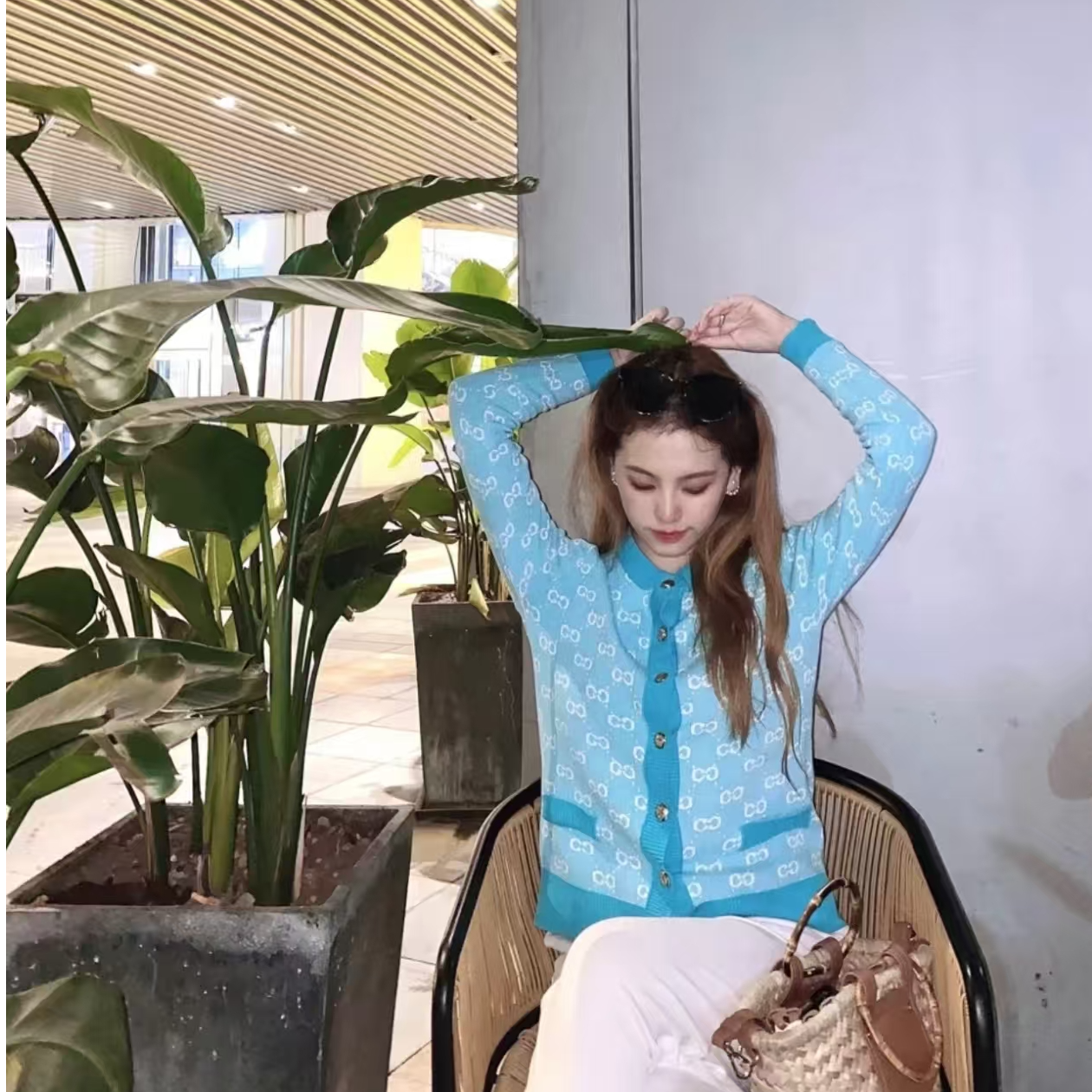 全新未使用 GUCCI/古驰 亿颗潮奢 蓝色满印金扣针织衫 xxl码 8778