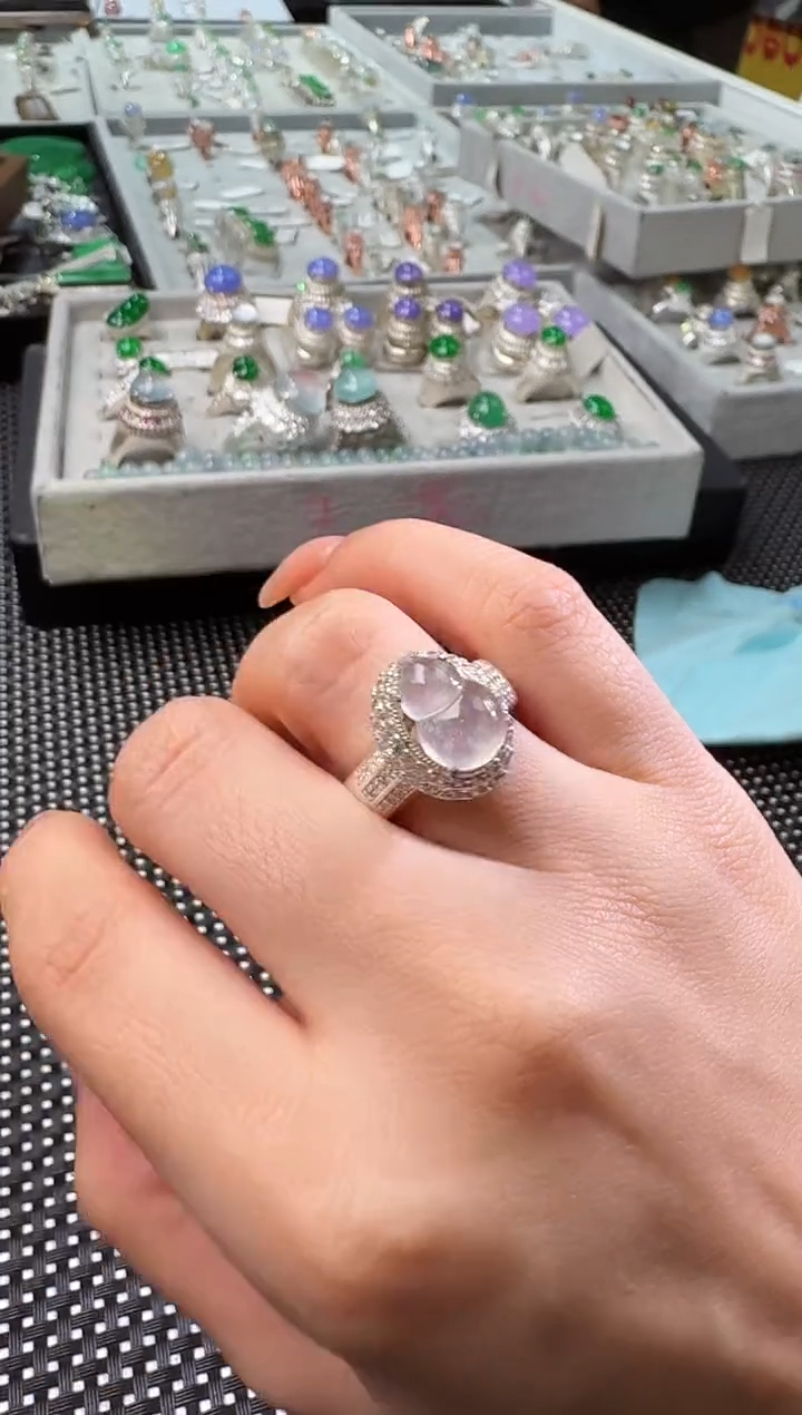 颈饰未镶嵌翡翠小**瓣1104140