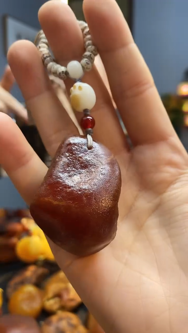 琥珀颈饰未镶嵌挂件