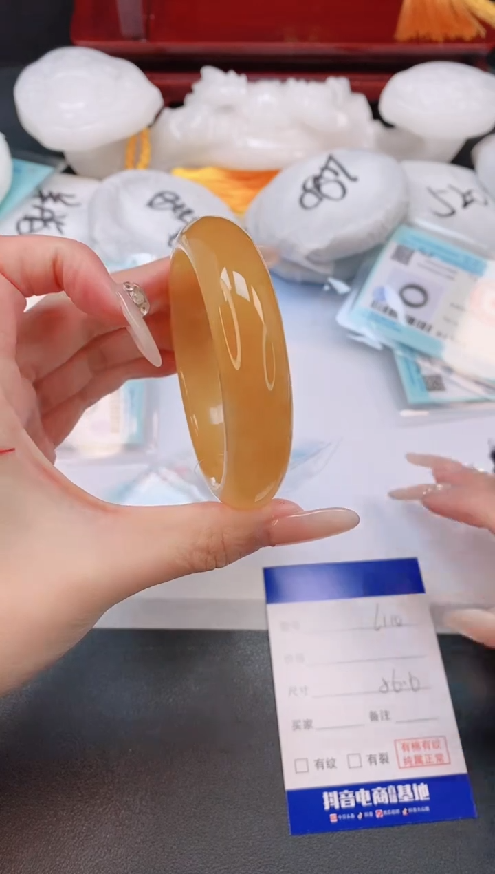 未镶嵌手镯石英质玉31L110-56