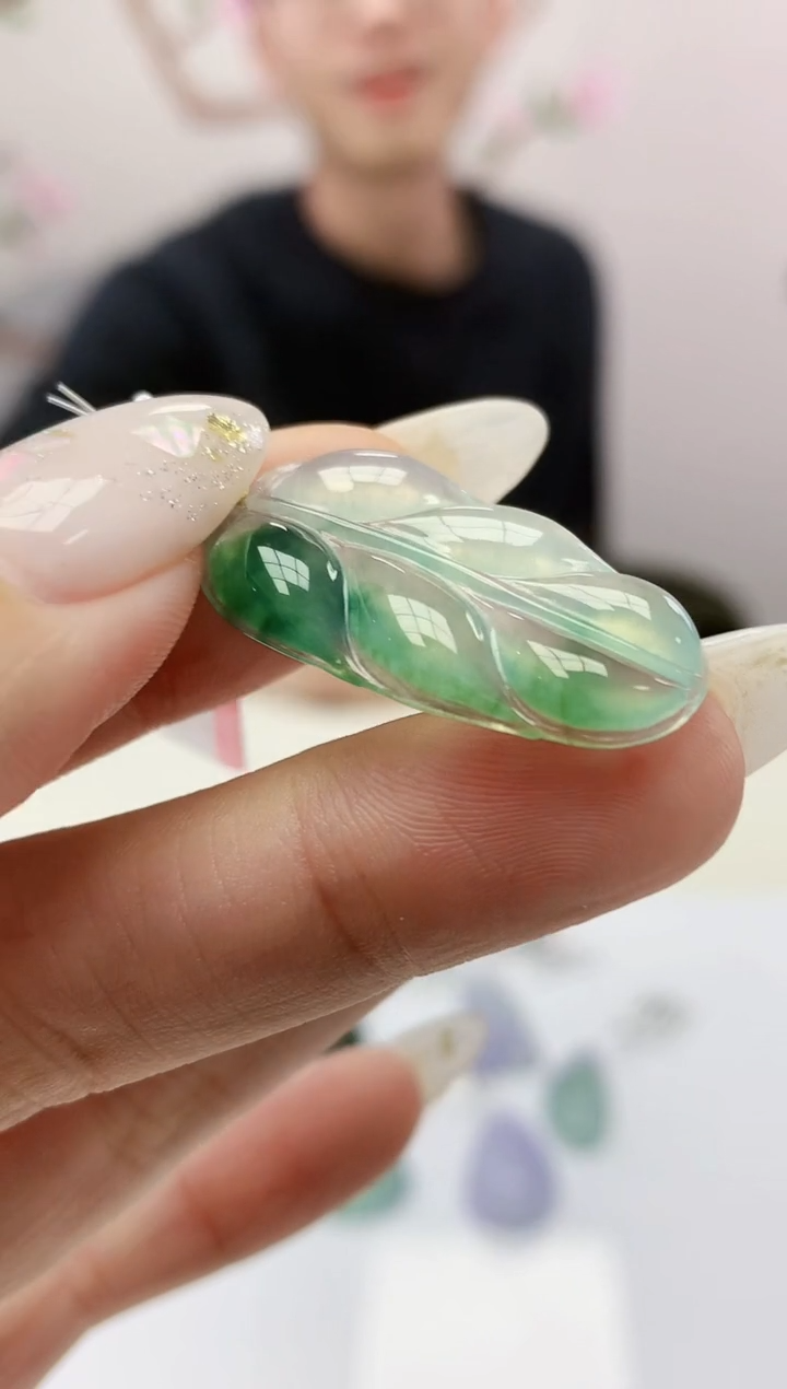 定制翡翠未镶嵌009ee-毛货叶子39赠金扣