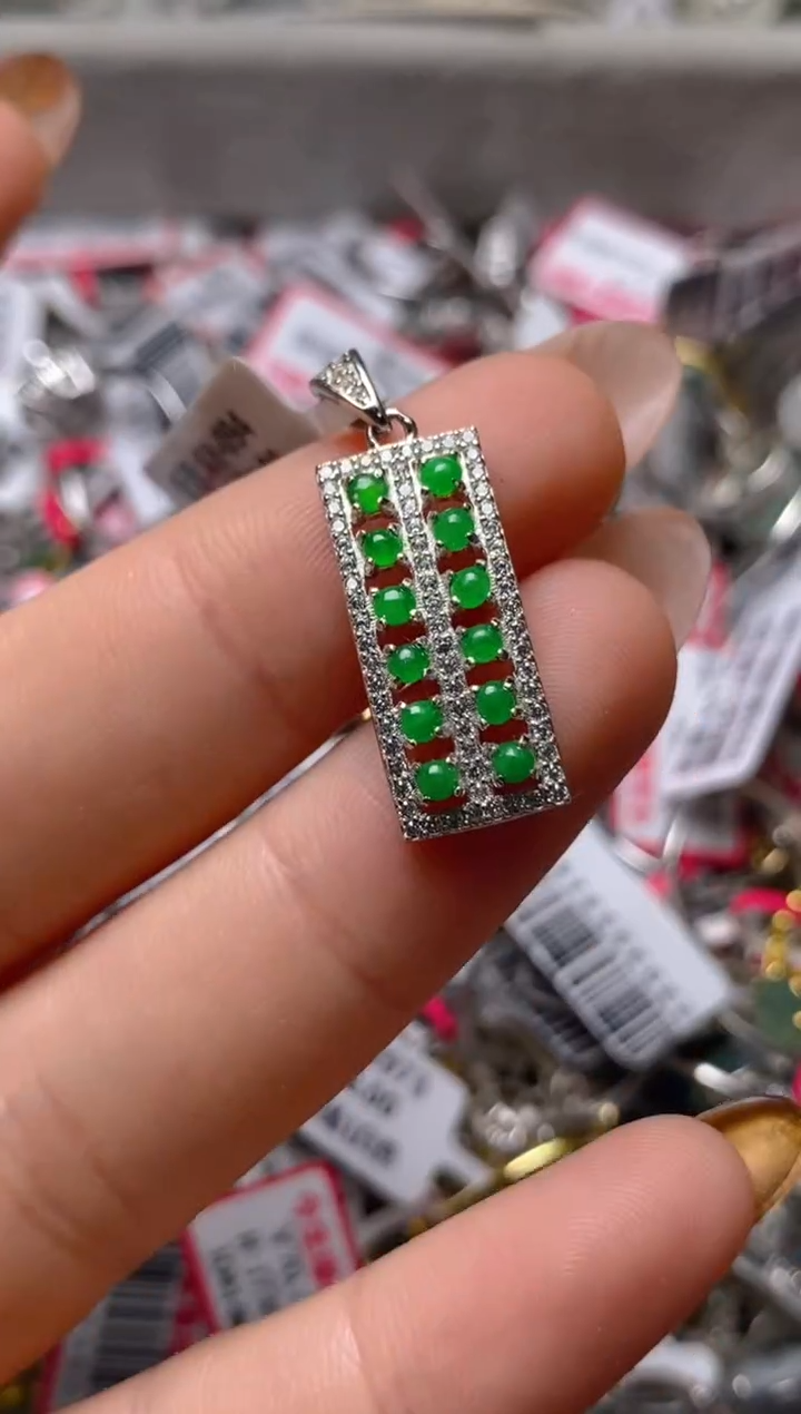 银S925镶嵌戒指翡翠百内无证书