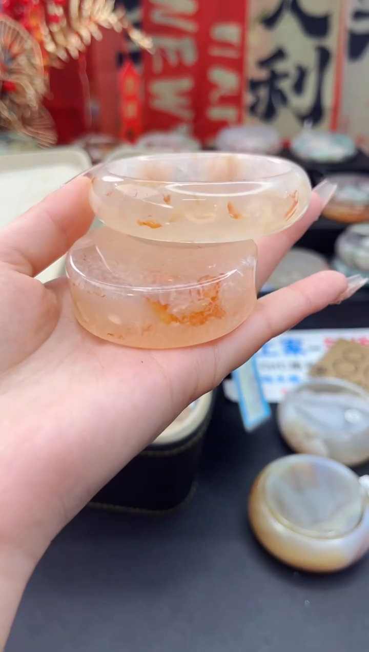 【闪购商品】石英质玉手镯未镶嵌赠送镯心（57圈口）