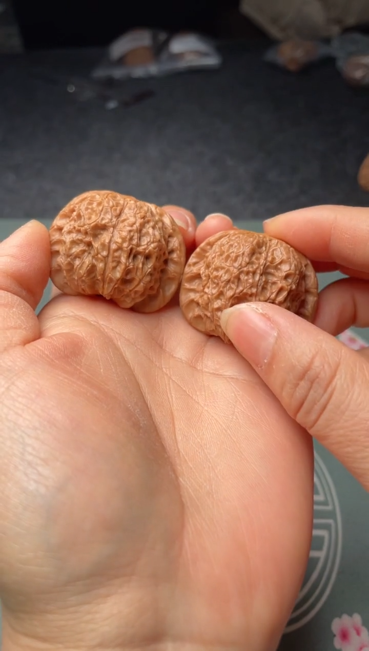 把件文玩核桃w290  血麒麟    39尺