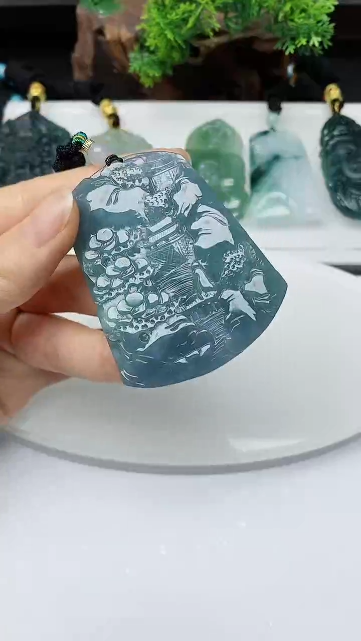 【闪购商品】翡翠颈饰未镶嵌