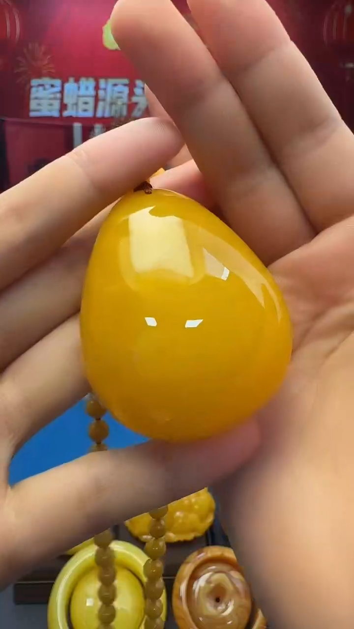 琥珀吊坠(不含链)未镶嵌天然保真蜜蜡水滴套装（送绳子）