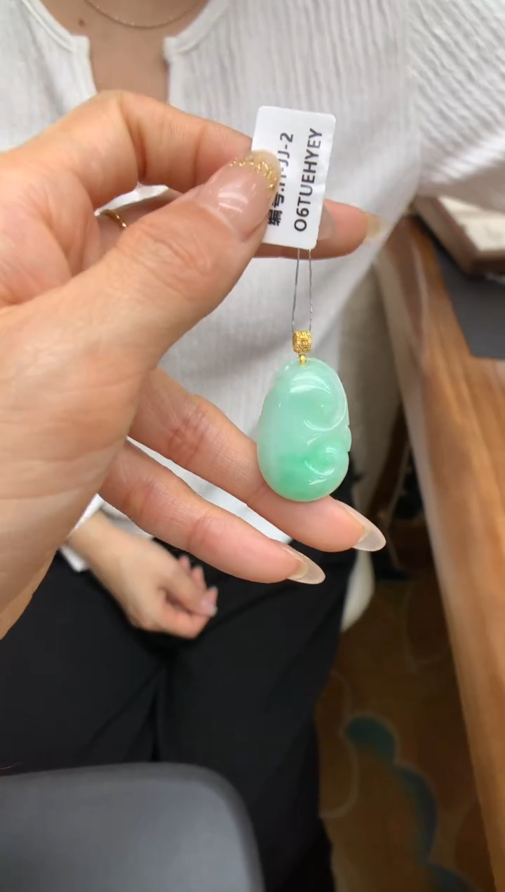 【闪购商品】翡翠颈饰18K金镶嵌如意