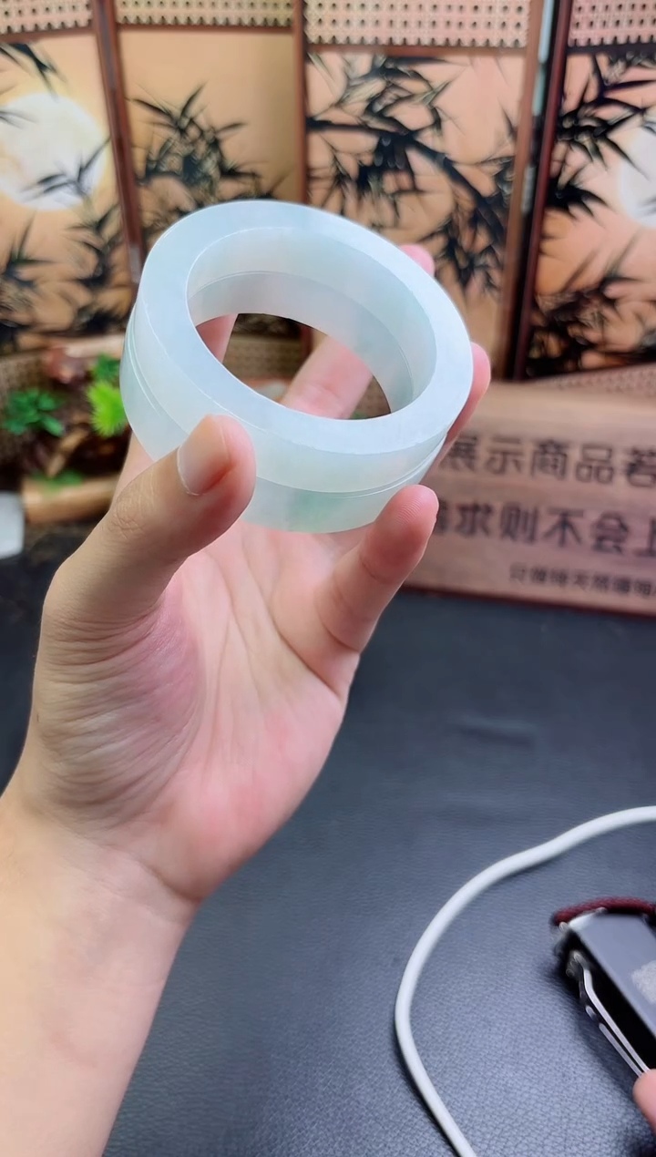 定制翡翠手镯未镶嵌?****我手镯定制