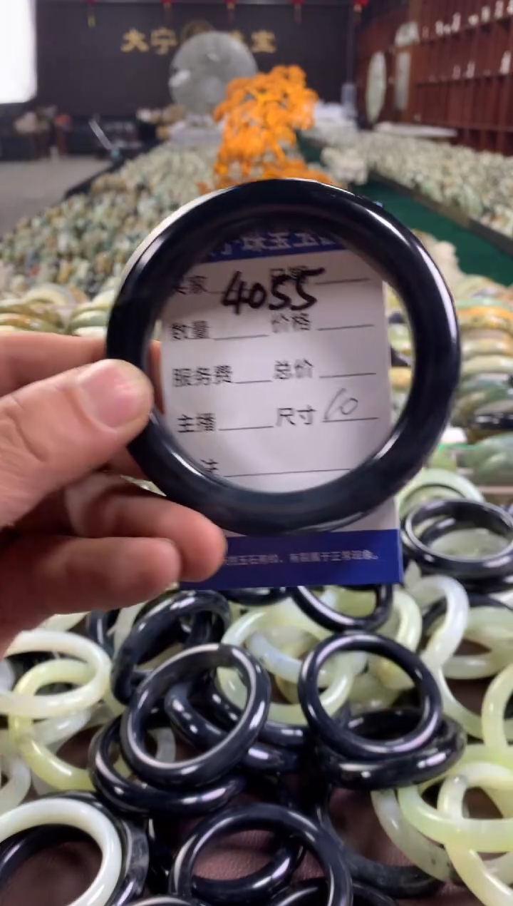 未镶嵌蛇纹石玉手镯4055