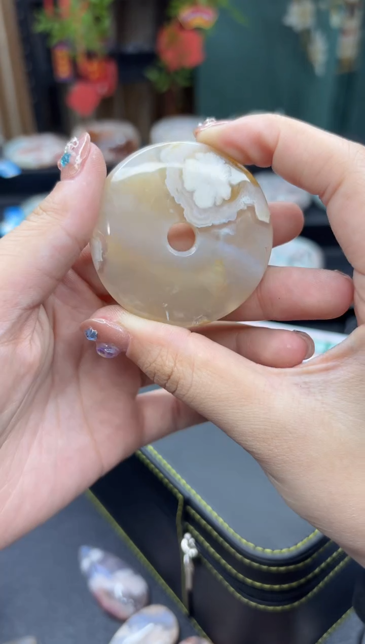 【闪购商品】石英质玉颈饰未镶嵌844