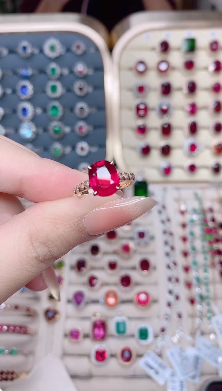 18K金镶嵌碧玺戒指碧玺2.3ct