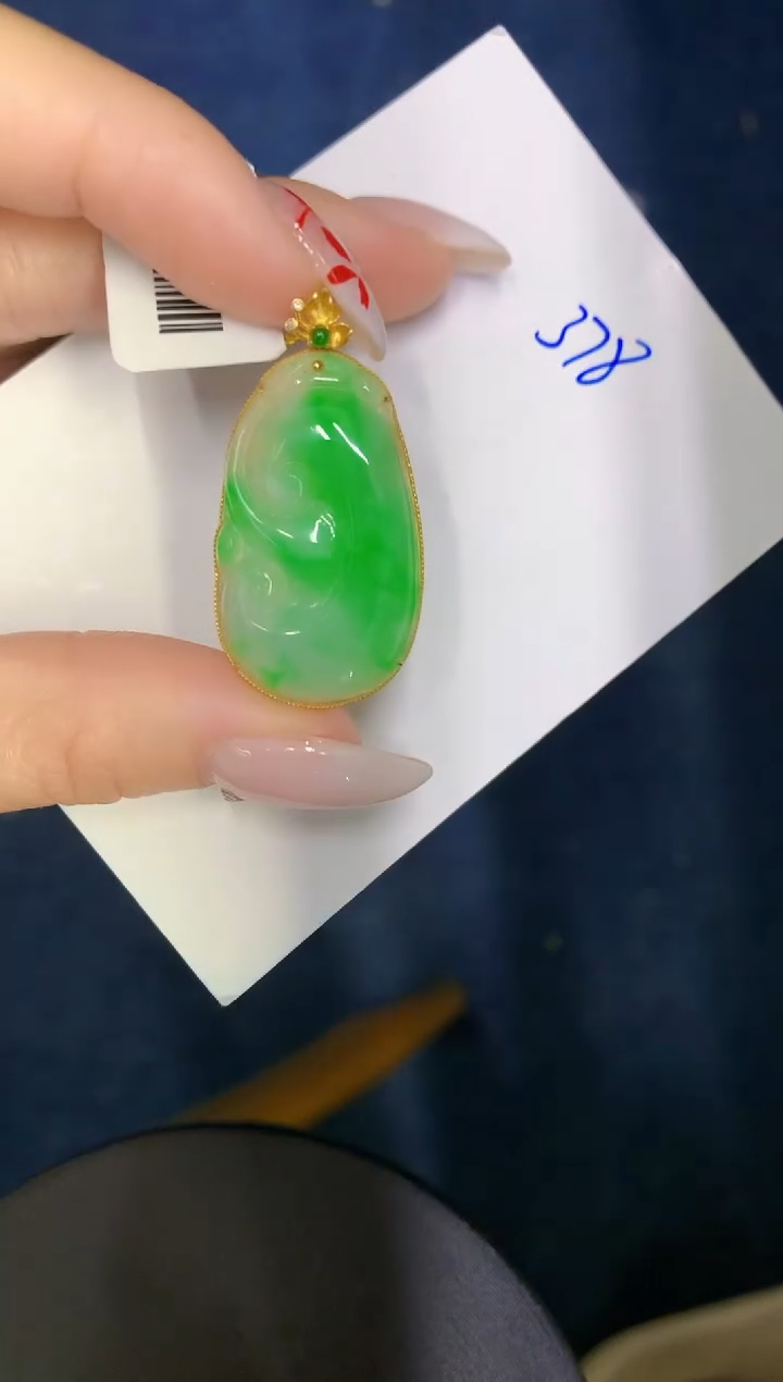 【闪购商品】翡翠颈饰18K金镶嵌0000000000