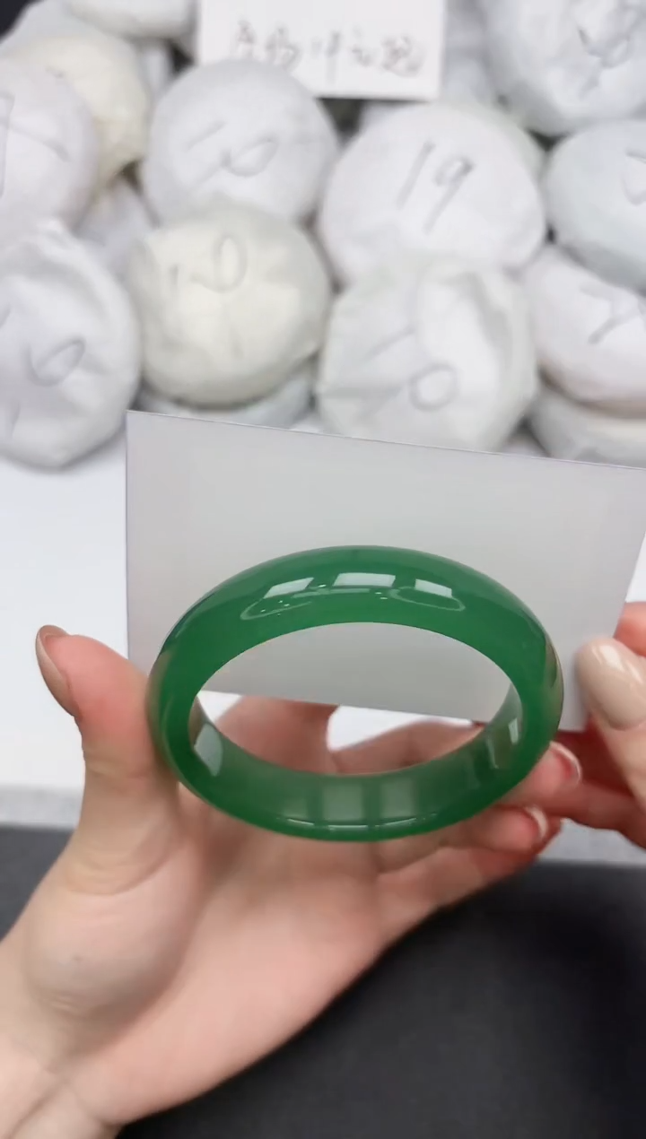 未镶嵌手镯石英质玉144/58.2