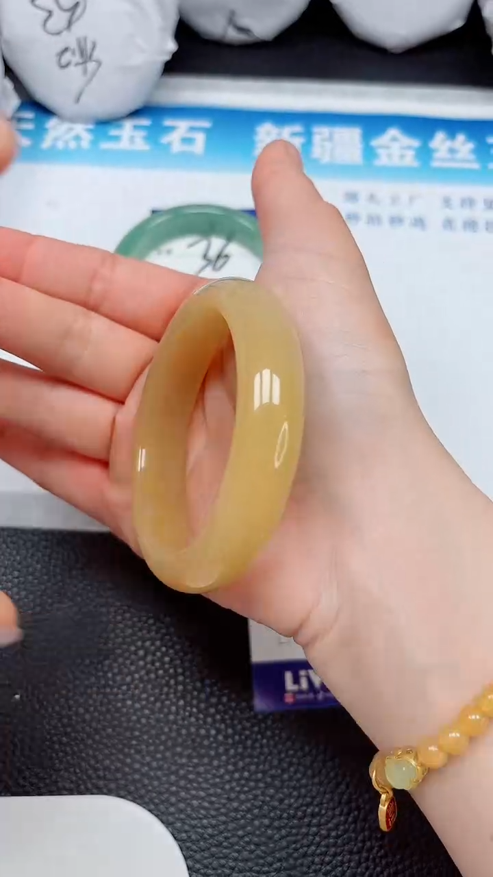 【闪购商品】石英质玉未镶嵌手镯37