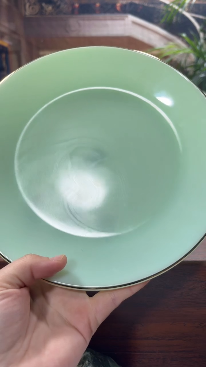 【闪购商品】....9英寸玉瓷平盤1个【贝美】