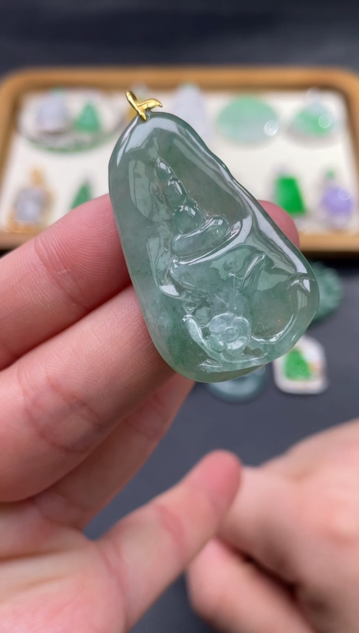 【闪购商品】翡翠颈饰18K金镶嵌16...........