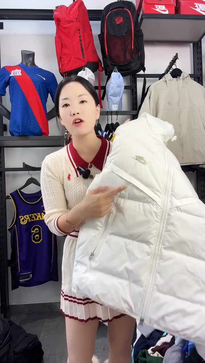 828闪购编码 运动卫衣裤以直播间过款为准 尺码 L 175