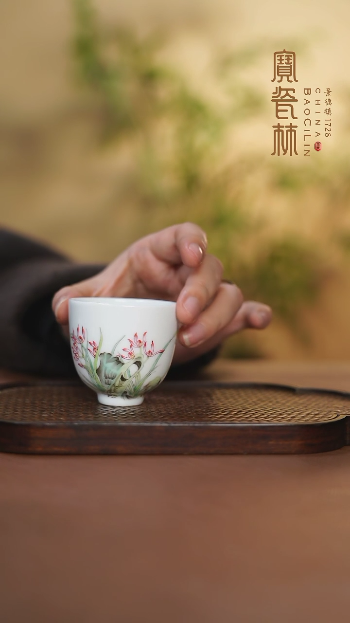 【闪购商品】手绘粉彩兰花铃铛杯