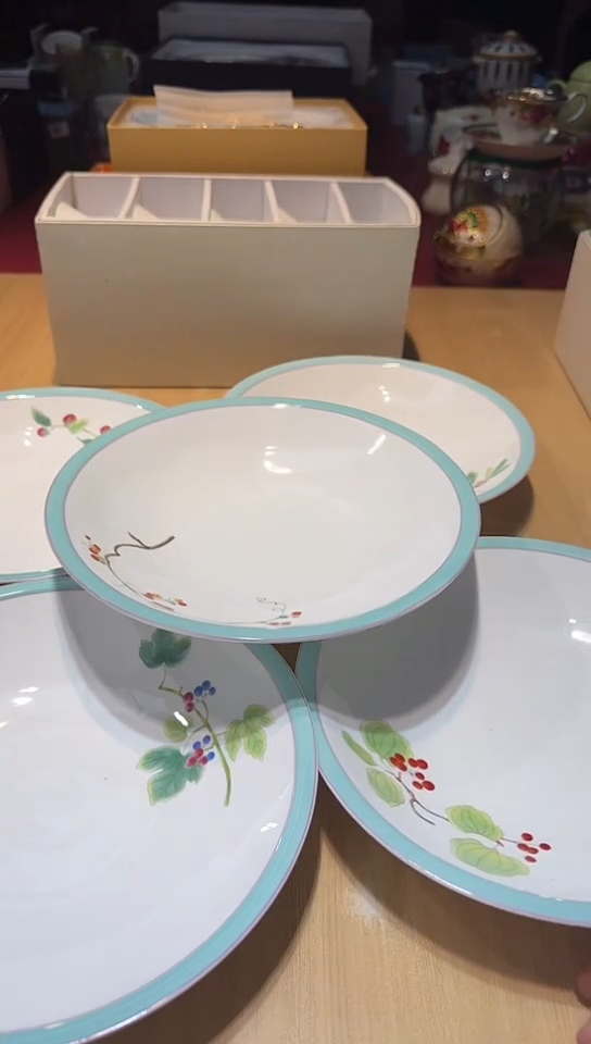 瓷片生活的本意是开心阿@@1