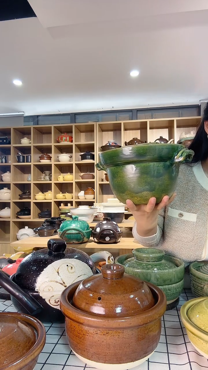 陶陶安是三合土锅