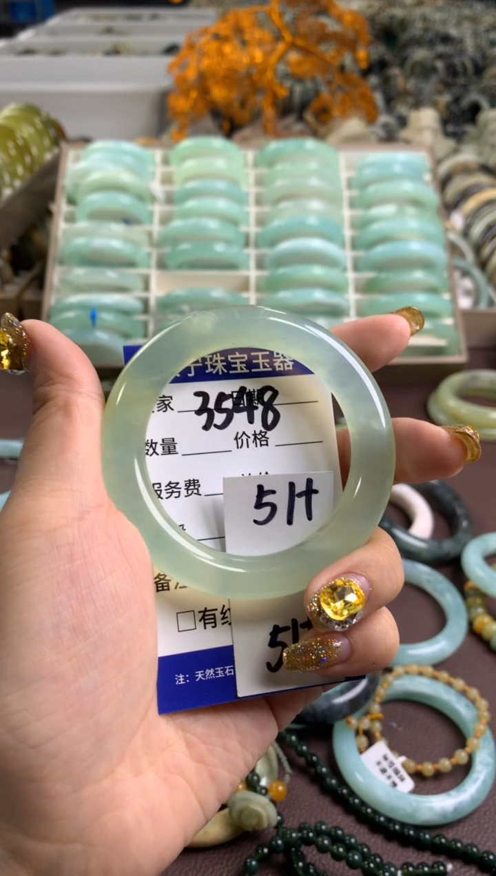 【闪购商品】蛇纹石玉手镯未镶嵌3547