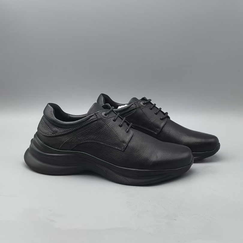 （孤品微瑕介意勿拍）新款轻质厚底系带男士皮鞋休闲鞋 557