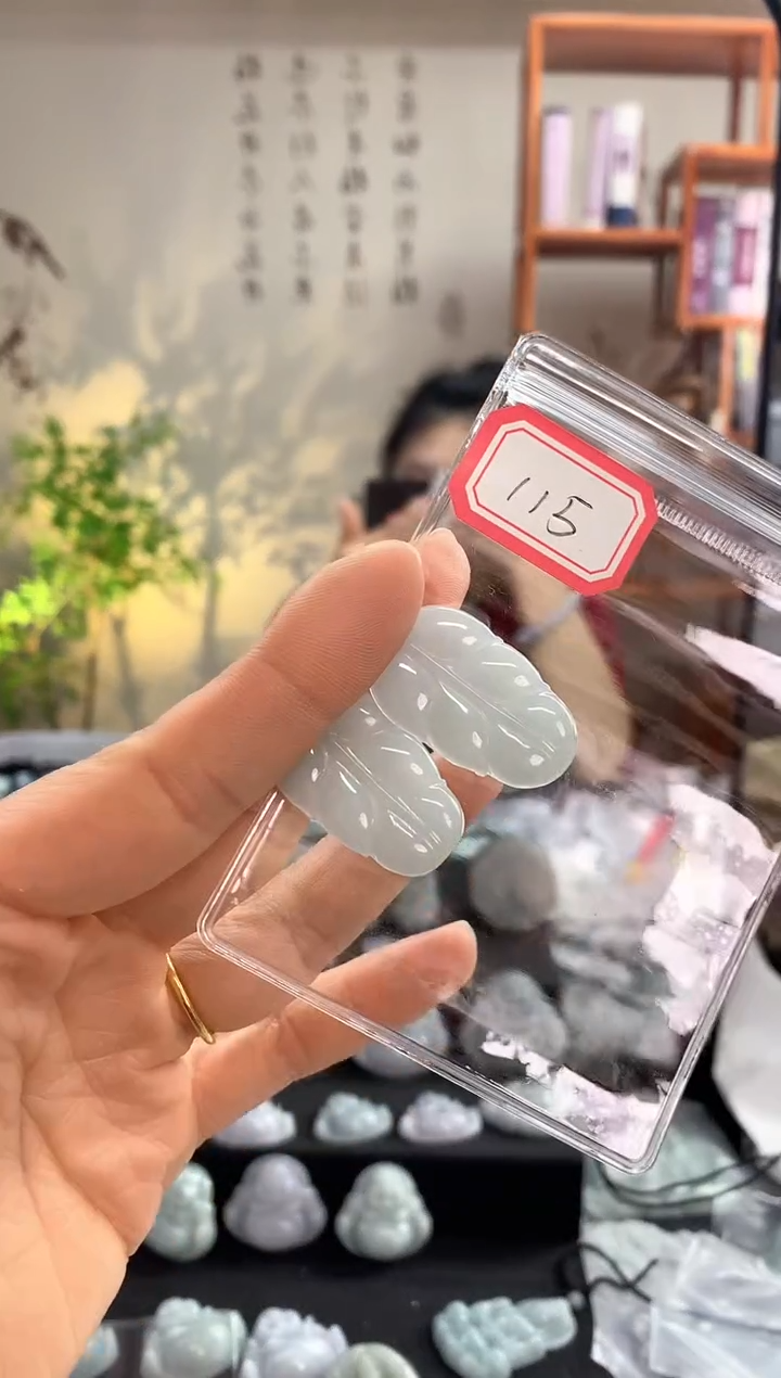 【闪购商品】翡翠吊坠(赠链)银S925镶嵌叶子115 多样性发一件