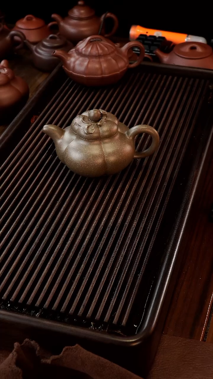 【闪购商品】紫砂茶壶半手精神松华青段上核桃