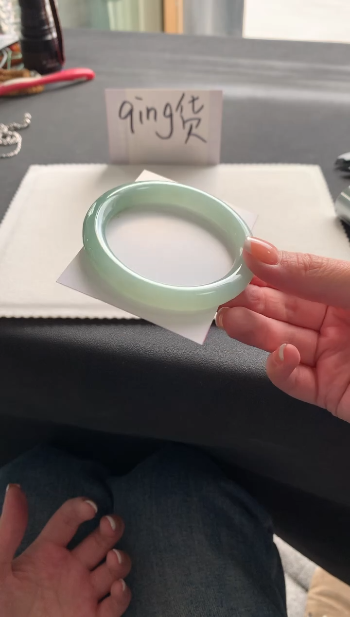 【闪购商品】翡翠手镯未镶嵌54.4圆条Y1056买断