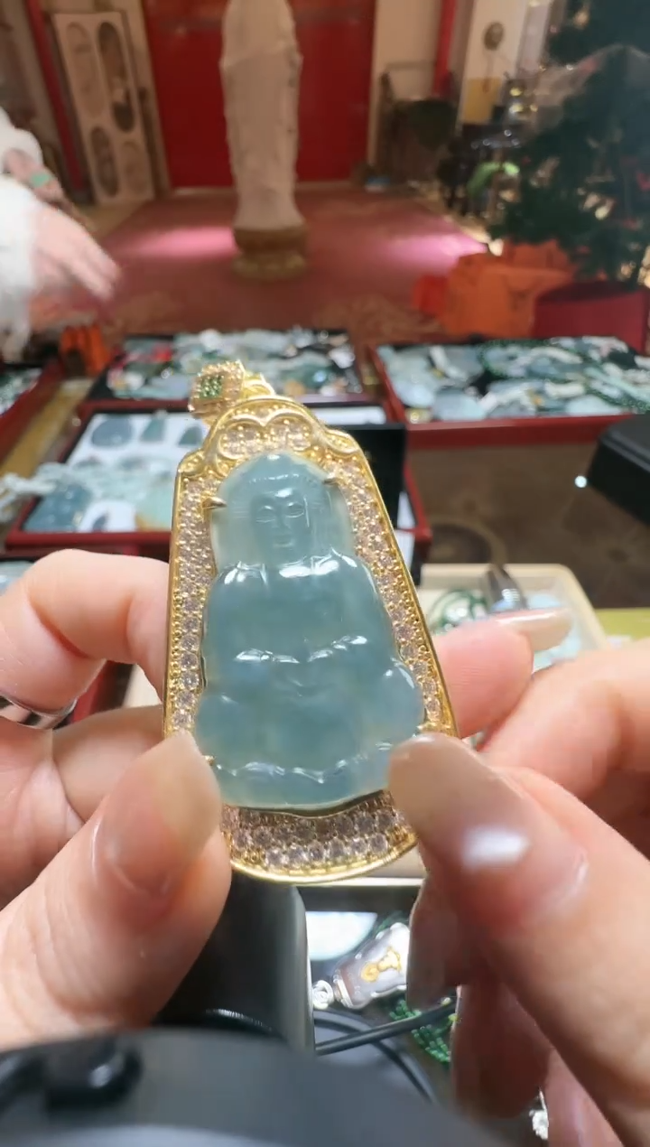 【闪购商品】翡翠吊坠(不含链)未镶嵌翡翠