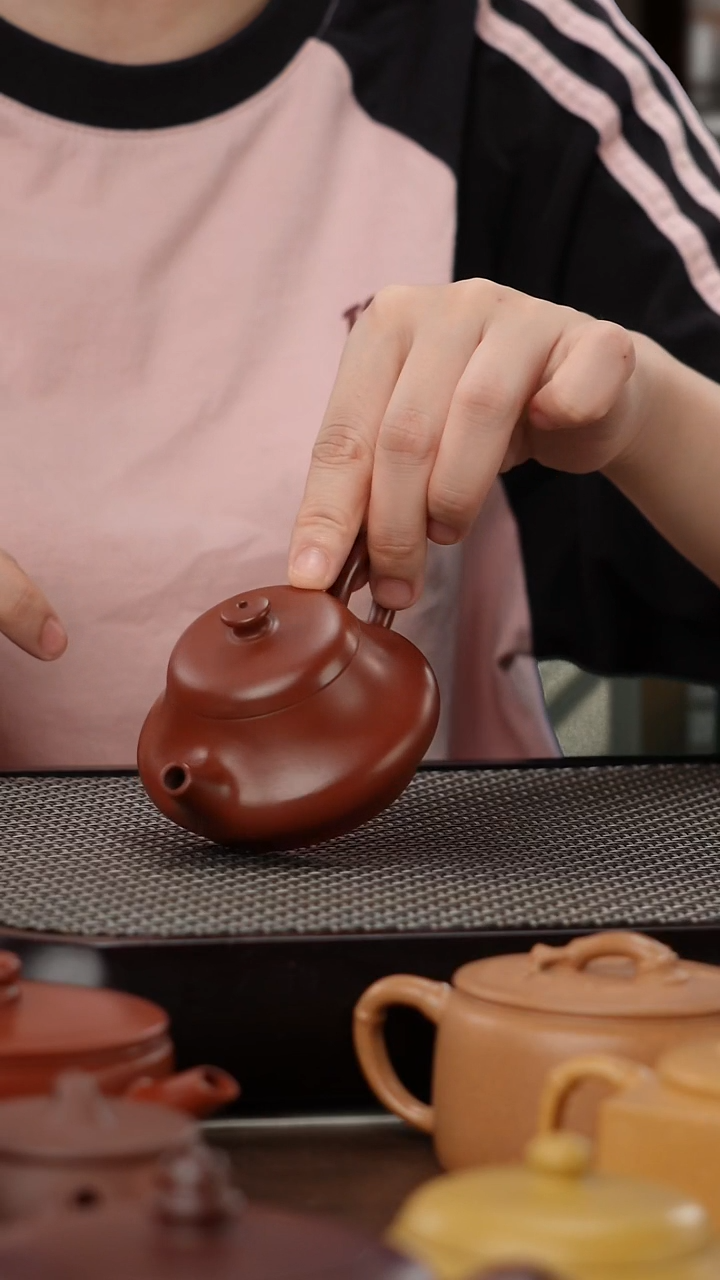 茶壶紫砂精工朱泥光素灵芝钮纳瓢120cc