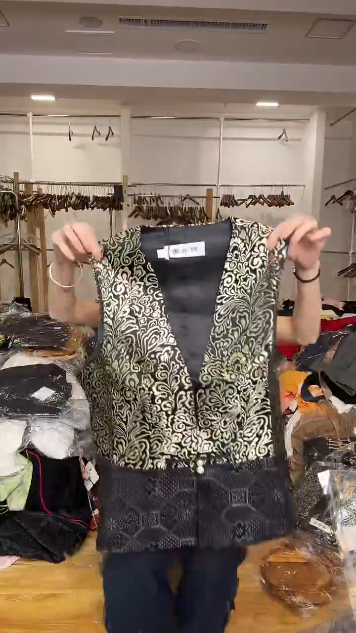 L码        105-115斤   马甲