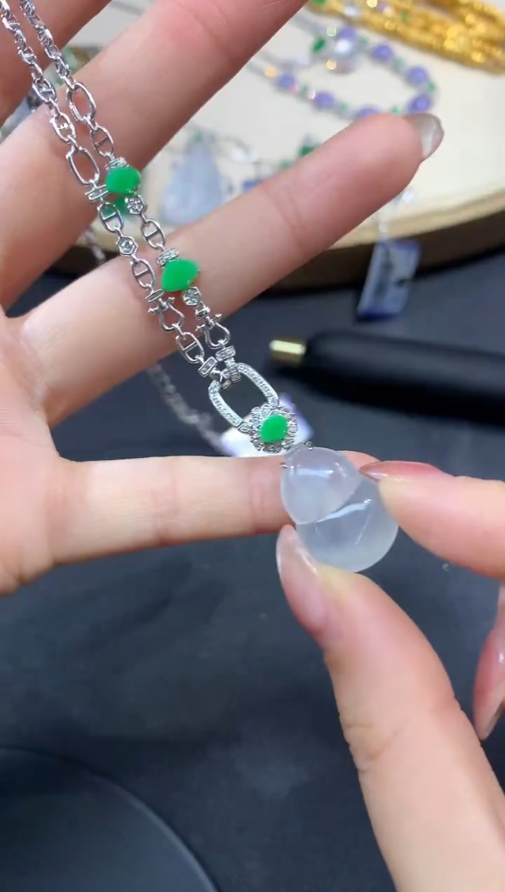 套链18K金镶嵌翡翠A569|13800